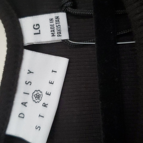 Daisy Street's Black Heart Wing High Neck Tank Top - Picture 6 of 16